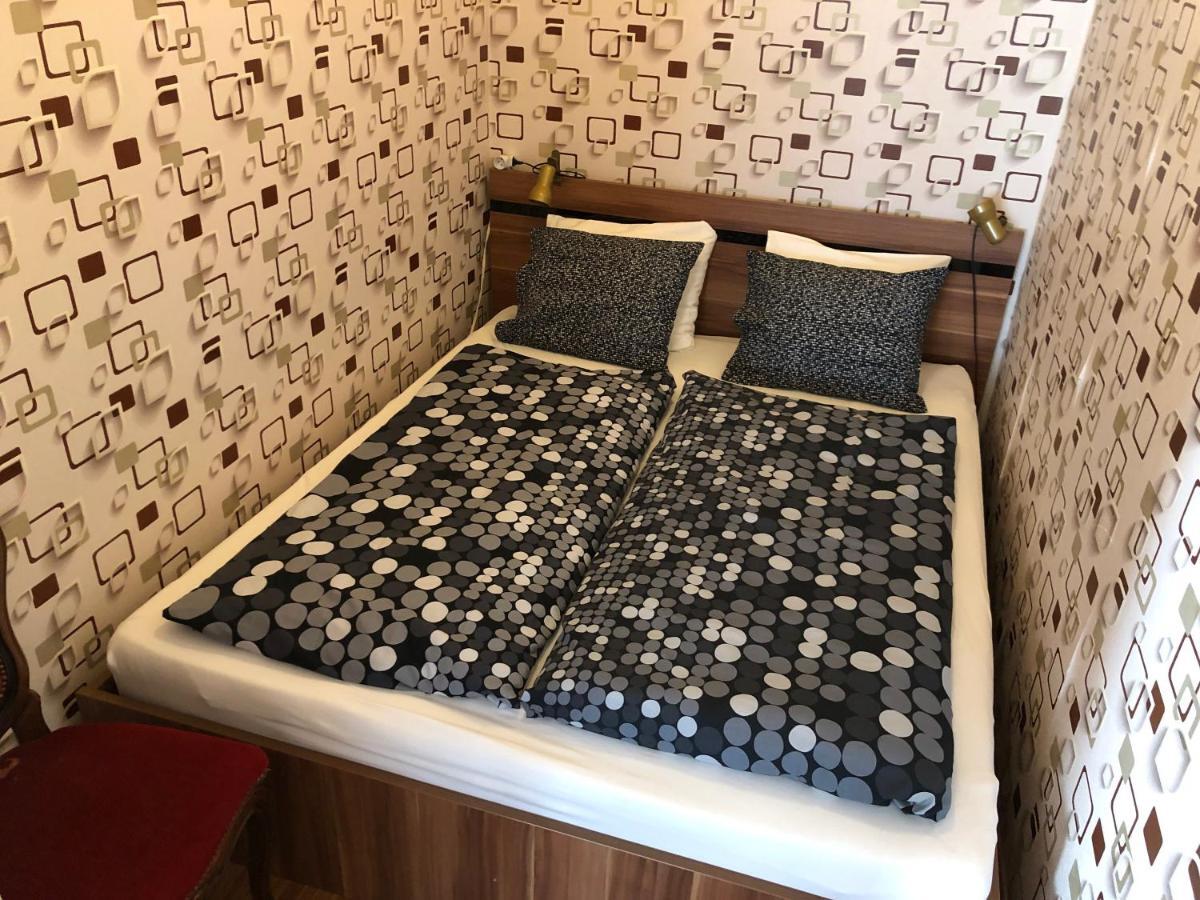 Home Away Main Square Apartment ポプラト エクステリア 写真